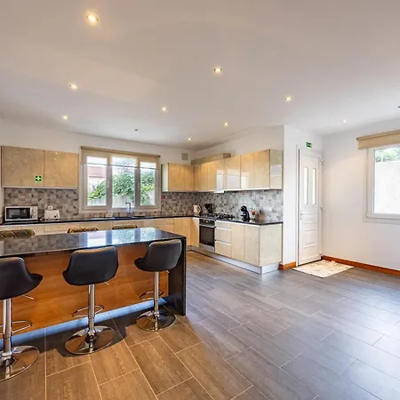 Ricardo's Village By Your Key Holiday home *