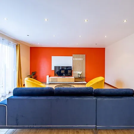 Ricardo's Village By Your Key *