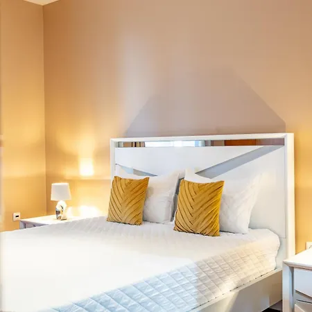 Ricardo's Village By Your Key *