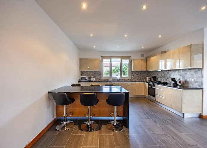 Ricardo's Village By Your Key