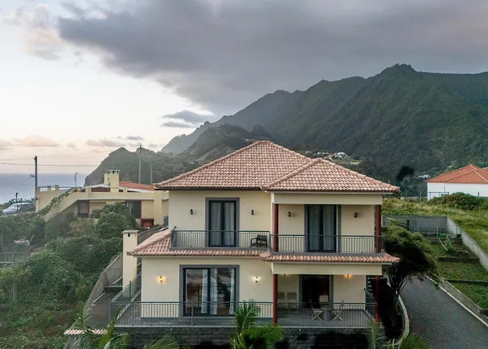 Ricardo's Village By Your Key *