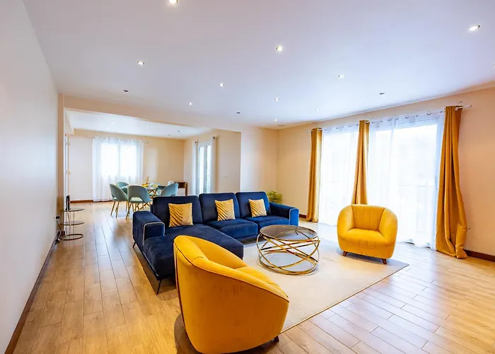 Ricardo's Village By Your Key